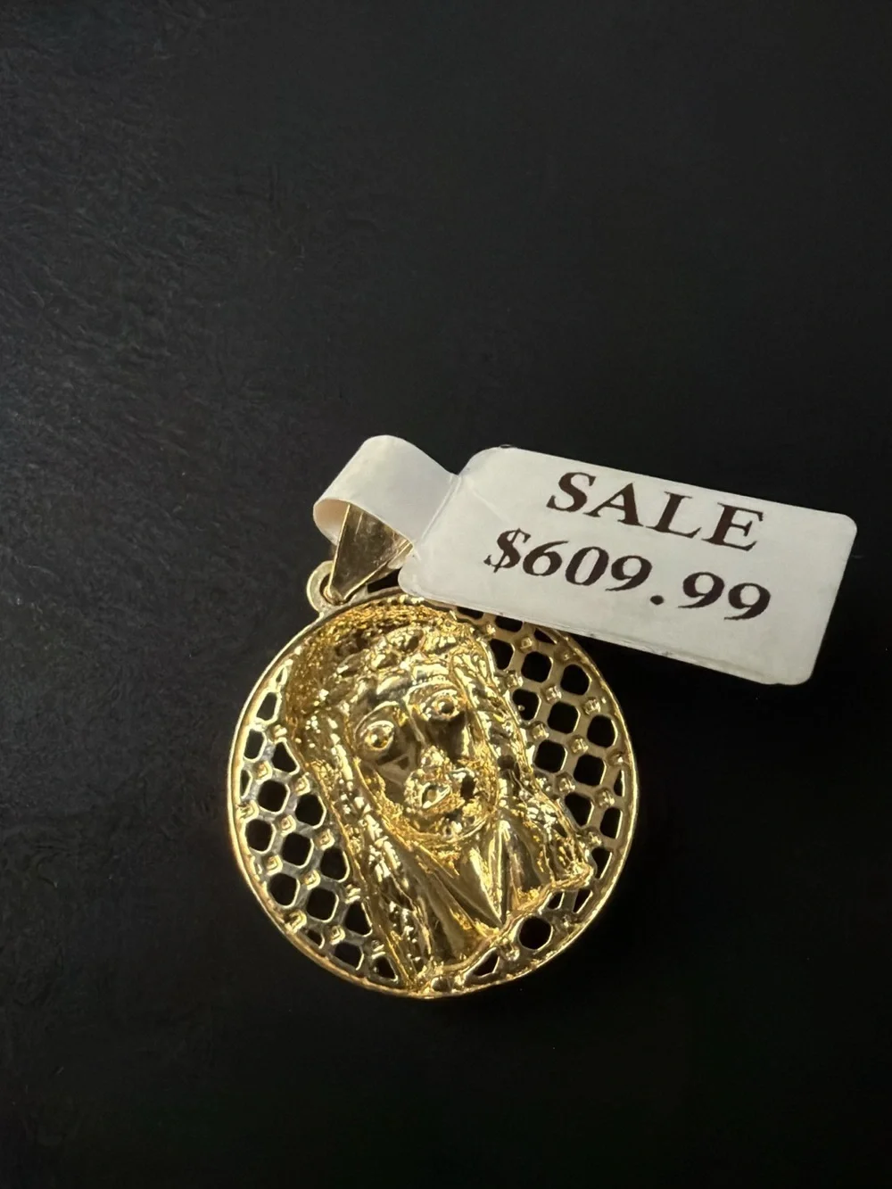 10K yellow gold Jesus pendant ￼